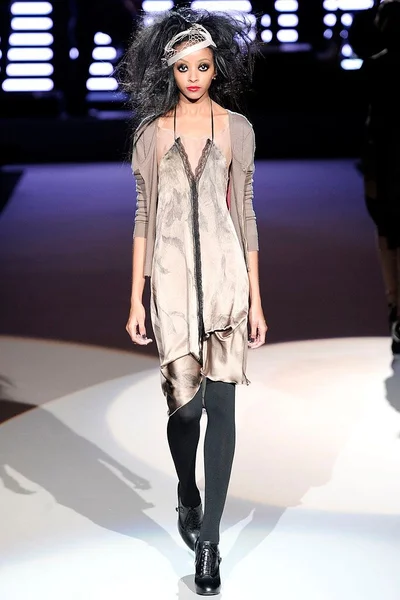 Look 35